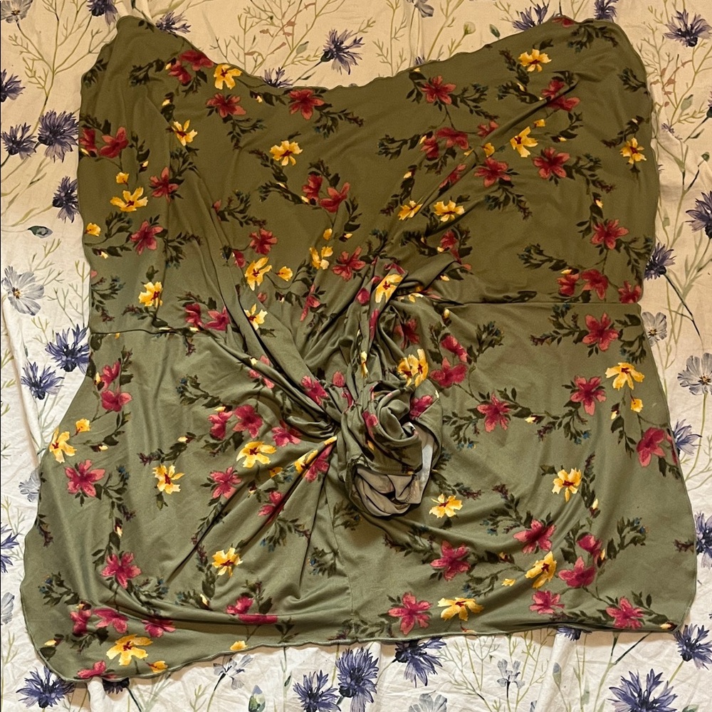 Floral Olive Midi Dress - Picture 4 of 5